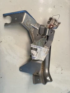 NOS Ford F4TZ-19D720-A Bracket F4TZ19D721A NOS PAIR OF BRACKETS - Picture 1 of 2