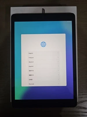 Apple iPad 8th Gen 32GB Wi-Fi + 4G (Unlocked) Space Grey - Image 1 of 4