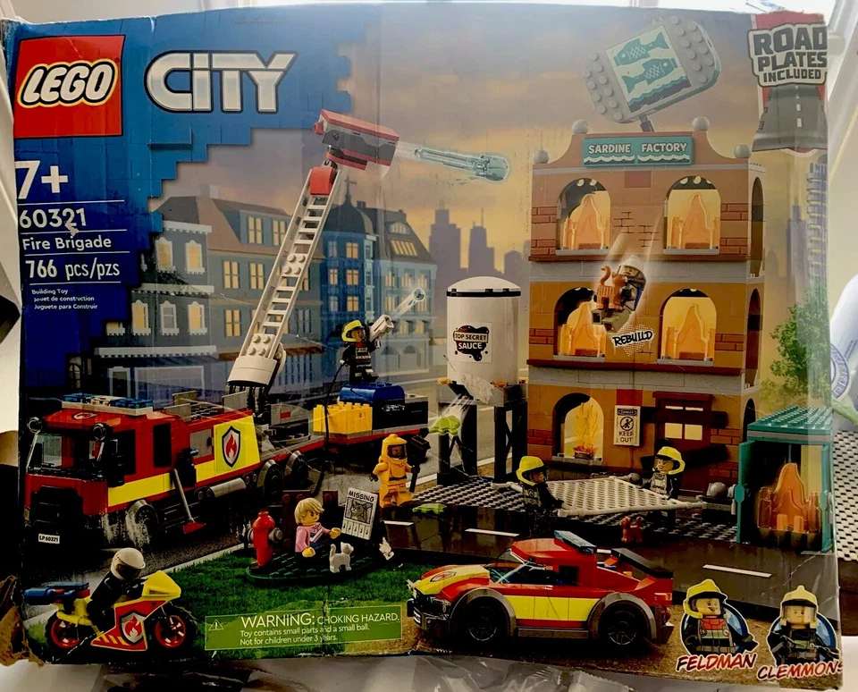 LEGO CITY Fire Brigade 60321 Conjunto APOSENTADO com 7 Mini-Figuras, Placas de Estrada, Gatos - Imagem 1 de 4