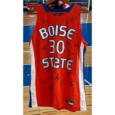 Authentic Nike Boise State Broncos Basketball Team Issued Jersey Size XL SIGNED - Image 1 of 4
