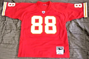 Tony Gonzalez #88 2004 Chiefs NFL Legacy Jersey Mitchell & Ness Mens 44L NEW - Picture 1 of 10