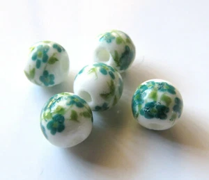 30pcs 8mm Round Porcelain/Ceramic Beads - White / Green Climbing Vine - Picture 1 of 1