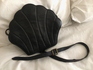 BOLSO BANDOLERA FURLA VINTAGE ITALIANO MUJER CUERO NEGRO ALMEJA VIEIRA - Imagen 1 de 20