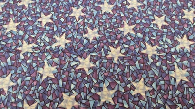 Tela de algodón acolchada de vacaciones Cranston VIP vitral Blue Stars 34" x 44" Foto 1 de 4