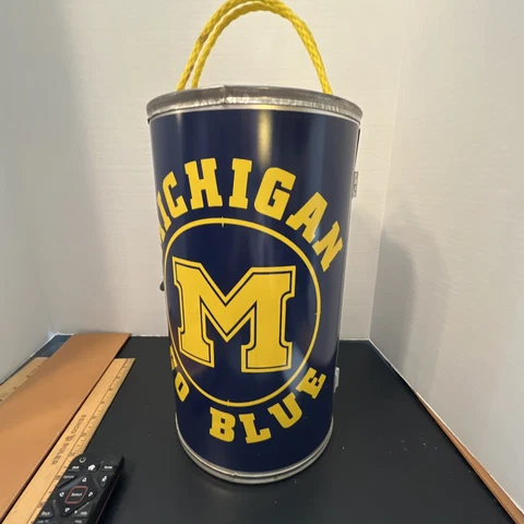 COOLER. U of MICHIGAN Wolverine Cooler Carrying 6pack +.  GO BLUE Cover