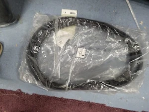 GENUINE NEW  C5 AIRCROSS  TAILGATE RUBBER SEAL 9816904280 - Picture 1 of 2