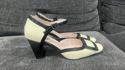 Туфли-лодочки ROGER VIVIER Belle с квадратным носком размер 37 6 США лакированная кожа повседневный - Изображение 1 из 4