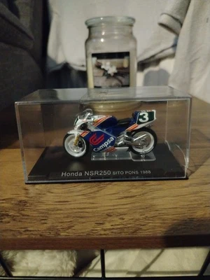Vintage Rare Honda NSR250 1988 Racing Motorcycle Sito Pons 1:24 Scale - Image 1 of 4