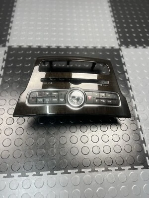 KIA CADENZA 2014-2016 TABLERO CONSOLA CENTRAL RADIO UNIDAD DE CONTROL DE CLIMA CON MOLDURA OEM Foto 1 de 4