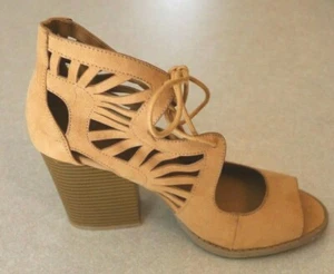 Charlotte Russe Tan Lace Up Block Heels Size 8 - Picture 1 of 6