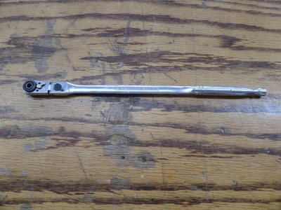 GEARWRENCH 81030 1/4" Drive 72 Tooth Locking Flex Slim Head Ratchet - Image 1 of 4