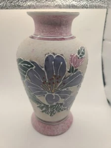 Vase in rosa Blumen erhabene Farbe. Sears handbemalt. 8 in H. - Bild 1 von 5