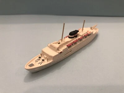 Hein Mück #231 German Passenger Ship Regina Maris 1966 Waterline Model - 1:1250 - Image 1 of 4