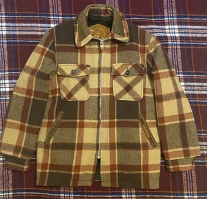 Vintage 1960s Woolrich Plaid Cruiser Brown Red Butterscotch Size Medium 44 - Picture 1 of 5