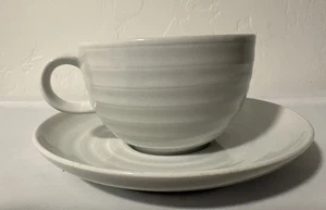 Taza y platillo de café de porcelana con hendidura de cajón y barril Portugal acanalado blanco - Imagen 1 de 6