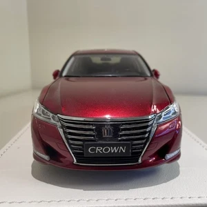 Modelo de coche abierto aleación roja Toyota Crown original 1:18 - Imagen 1 de 12