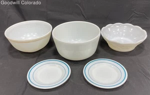 5pc Assorted Bundle Of Pyrex Cookware - Picture 1 of 5
