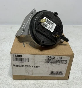 Interruptor de presión Lennox 104371-01 0,65" WC - Imagen 1 de 7