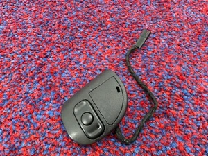 CHRYSLER 300 TOURING 14-24  RIGHT SIDE STEERING WHEEL BACK RADIO CONTROL SWITCH - Bild 1 von 3