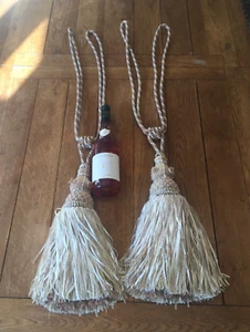 2 x Large Curtain Tie Back Tassels - Picture 1 of 13