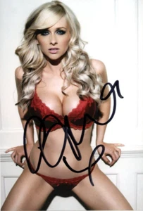 HOLLYOAKS: GEMMA MERNA 'CARMEL' SIGNED 6x4 SEXY MODELLING PHOTO+COA - Picture 1 of 1