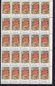 Canada 1971 Maple Leaves 7¢ Autumn, MNH right field stock half sheet sc#537 - Picture 1 of 1