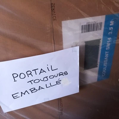 vend un portail de 3.50m, hauteur 1.80 m,un portillon de 1,80m emballé . - Photo 1/4