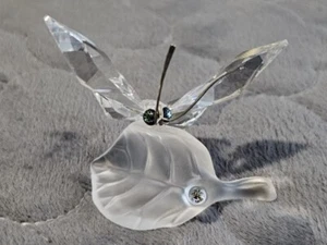 RARAS Estatuillas de Cristal Swarovski Mariposa Brillante con Hoja Esmerilada - Imagen 1 de 2