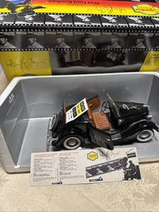 SOLIDO SIGNATURE SERIES HUMPHREY BOGART 1934 FORD ROADSTER LIMITED EDITION NEU - Bild 1 von 6