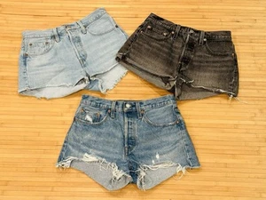 Levi’s 501 Button Fly Distressed Cut Off Denim Jeansshorts 3 Paar Paket 26 - 27 - Bild 1 von 12
