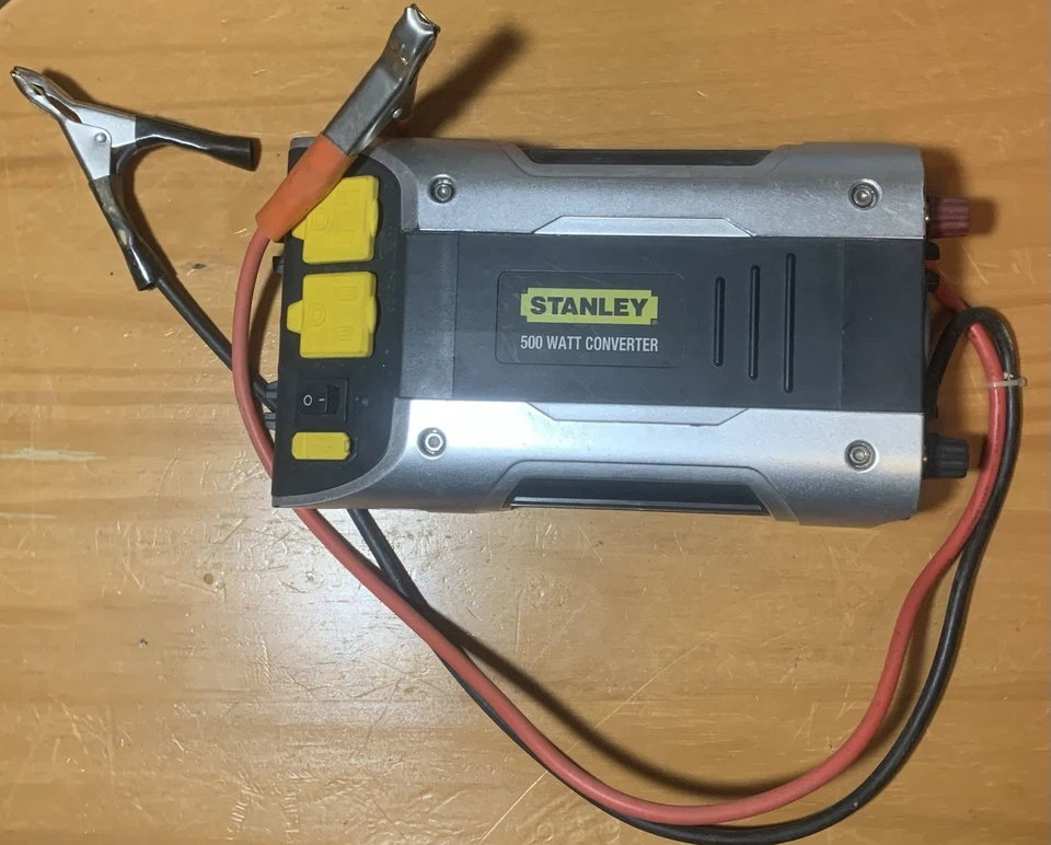 Convertidor de potencia Stanley 500 vatios modelo PC509 inversor entrada DC 12,5 V USB  Foto 1 de 1