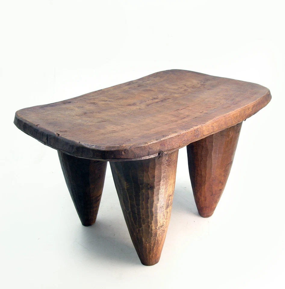 Petit tabouret usuel Sénoufo de Côte d'Ivoire - Photo 1/4