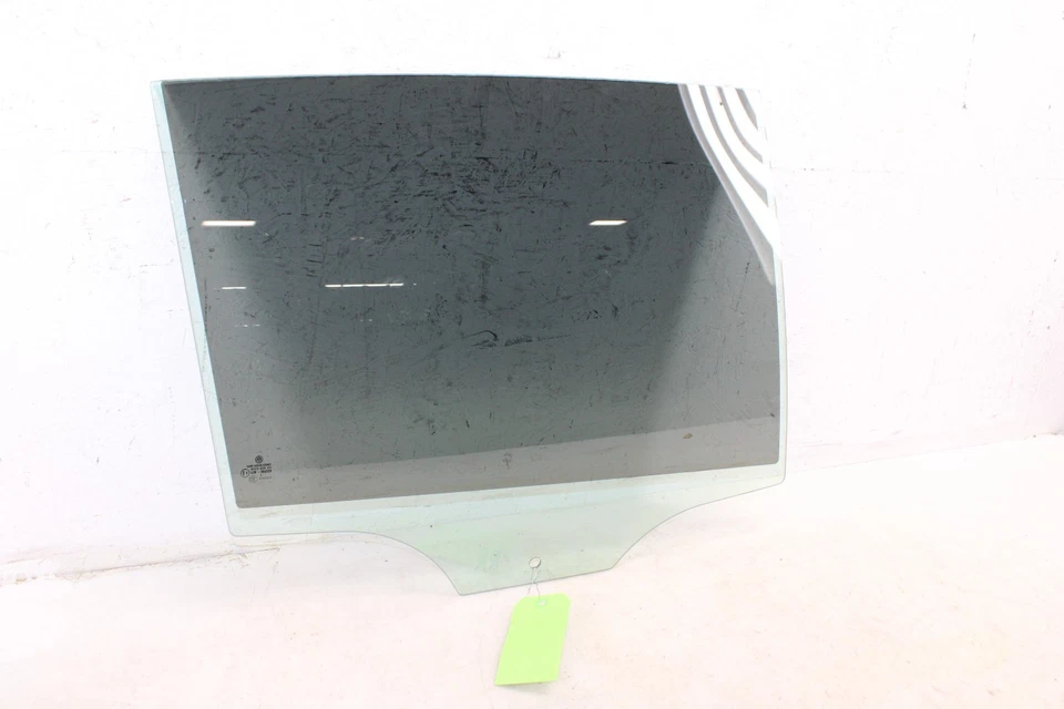 Volkswagen GTI 2015-2021 puerta trasera derecha ventana vidrio OEM NB23 Foto 1 de 4