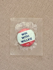 1972 "1940 Win With Willkie" Insert Premium Sealed Pinback Button Wendell POTUS - Picture 1 of 2