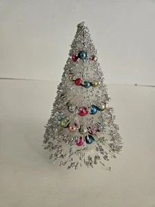 Vintage White Bottle Brush Christmas Tree w/ Garland Silver Mica 9 1/4" Tall - Picture 1 of 9