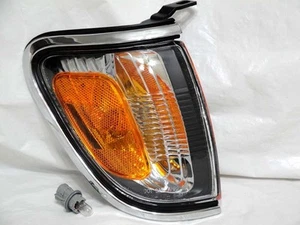 Front Chrome Trim Signal Parking Light Lamp Passenger Side Fit 2001-2004 Tacoma - Imagen 1 de 1