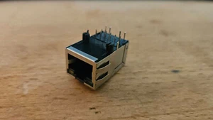 1pc - RTA 114AAK1F | RJ45 PCB mount - Afbeelding 1 van 3