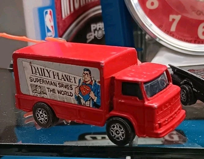 VINTAGE CORGI  TRUCK JUNIORS BRITAIN DAILY PLANET SUPERMAN DIE CASt - Image 1 of 4
