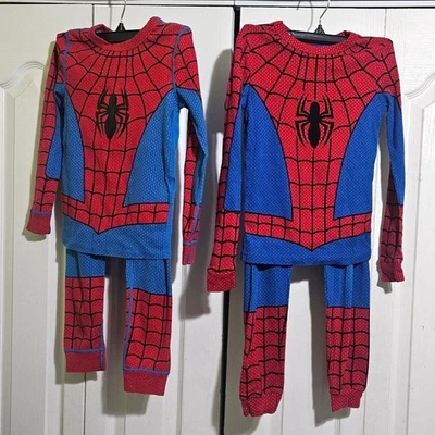 Disney Store Marvel Spider-Man PJ Pals Pijama Lote Spiderman Disfraz Niños 7 8 Foto 1 de 4