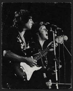 Paul McCartney & Wings w/ Denny Laine 1970's Original News Photo 8 x 10 Type 1 - Picture 1 of 2