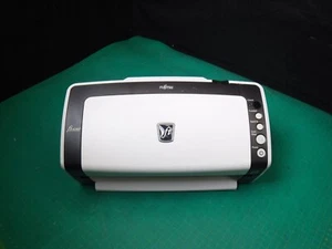 Fujitsu fi-6130Z Farb-Dokumentenscanner PA03630-B055 ohne Fach/Adapter - Bild 1 von 13