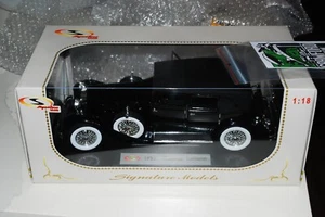 Road Signature 1/18 Diecast 1930 Packard LeBaron - Black - Picture 1 of 5