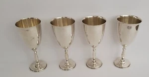 Juego de 4 copas de vino de plata de ley JUVENTO LOPEZ REYES MÉXICO AÑOS 60 630 gr. - Imagen 1 de 12