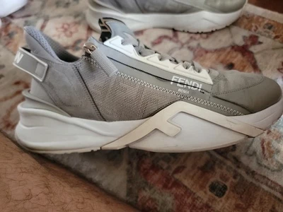 AUTÉNTICAS Tenis Fendi Flow Para Hombre con Cremallera Talla 11 EE. UU., Negras/Rojas/Grises/Blancas Foto 1 de 4