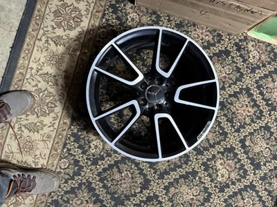 Mercedes Benz AMG C43 C450 Rim 19x8.5 - Image 1 of 4