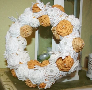 ❤️Handmade Türkranz Stoffrosen m.Spitze Wandkranz Shabby Landhaus Vintage Tilda  - Bild 1 von 9