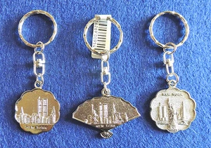 1 NYC Key Chain New York City Skyline Twin Towers +/- Statue of Liberty Patriot - Picture 1 of 4
