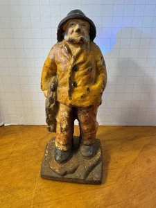 Antiker schwerer Gusseisen Fischer Türstopper alter Salzmann vom See Fischer  - Bild 1 von 3