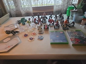 Disney Infinity Collection mit Xbox 360 Spiel - Bild 1 von 15