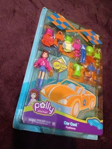 Jahr 2006 Polly Pocket AUTO COOLE MODEN mit lila Puppe, Outfits und Zubehör - Bild 1 von 12